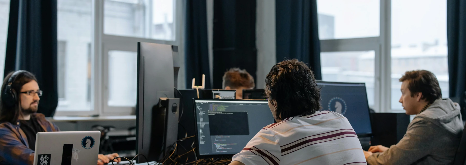 Equipe Resoluts desenvolvendo soluções tecnológicas personalizadas em Chapecó